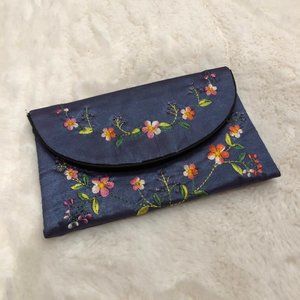 VINTAGE EMBROIDERED WALLET